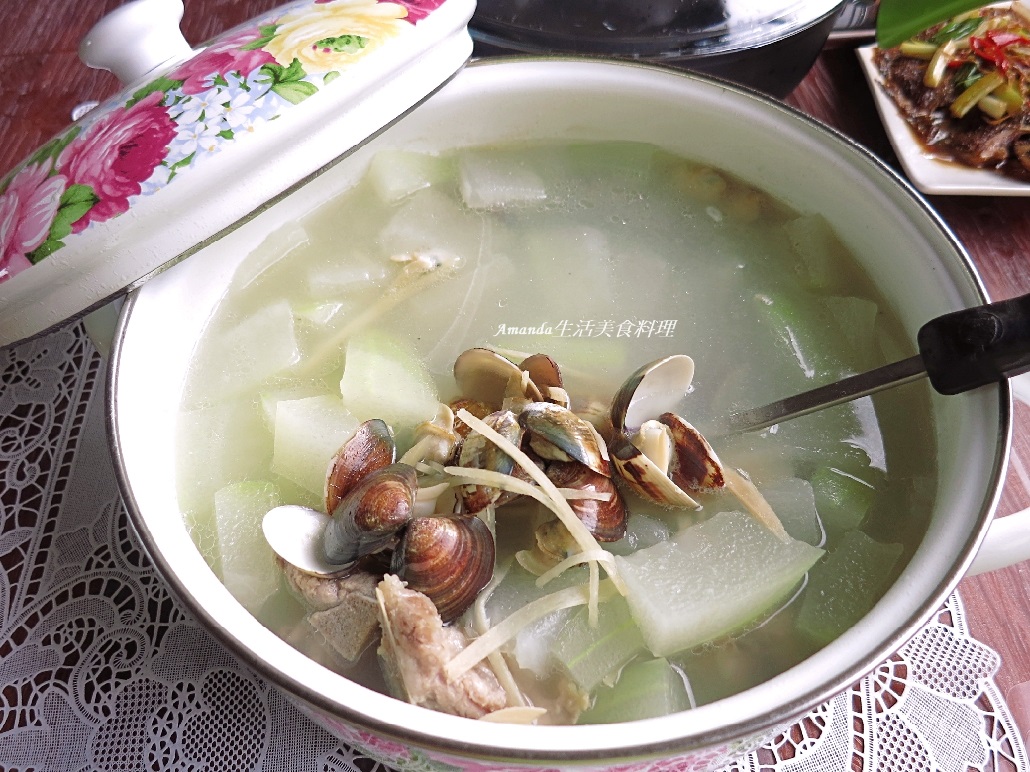 冬瓜排骨蛤蜊湯,冬瓜蛤蜊,冬瓜蛤蜊排骨湯,冬瓜蛤蜊湯,冬瓜蛤蠣湯,蛤蜊冬瓜,蛤蜊冬瓜排骨湯,蛤蜊冬瓜湯,食譜 @Amanda生活美食料理