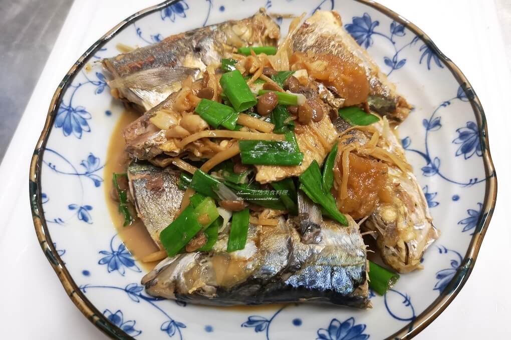 醬鳳梨 蔭鳳梨 燒竹筴魚 Amanda生活美食料理