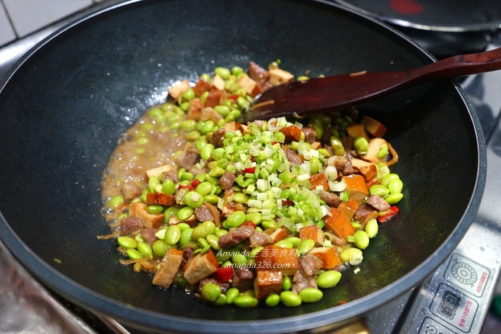 Amanda食譜,榨菜毛豆炒肉丁,榨菜炒毛豆,榨菜炒肉丁,毛豆炒肉丁,毛豆炒豆乾,毛豆炒豬肉,絞肉炒毛豆,豆乾炒豬肉,豬肉炒毛豆,豬肉炒豆乾,食譜 @Amanda生活美食料理