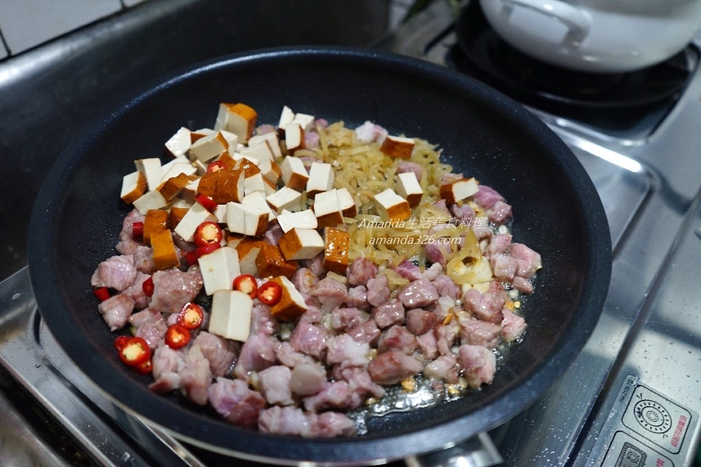 Amanda食譜,榨菜毛豆炒肉丁,榨菜炒毛豆,榨菜炒肉丁,毛豆炒肉丁,毛豆炒豆乾,毛豆炒豬肉,絞肉炒毛豆,豆乾炒豬肉,豬肉炒毛豆,豬肉炒豆乾,食譜 @Amanda生活美食料理