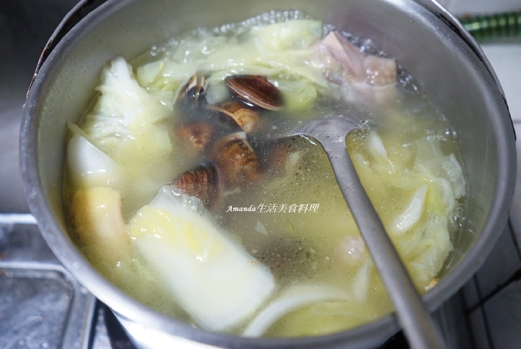 胡椒蔬菜雞湯,胡椒蛤蜊蔬菜雞湯,胡椒蛤蜊雞湯,胡椒雞湯,蔬菜胡椒雞湯,蔬菜蛤蜊雞湯,蛤蜊胡椒雞湯,蛤蜊蔬菜胡椒雞湯,蛤蜊蔬菜雞湯,雞湯,食譜 @Amanda生活美食料理